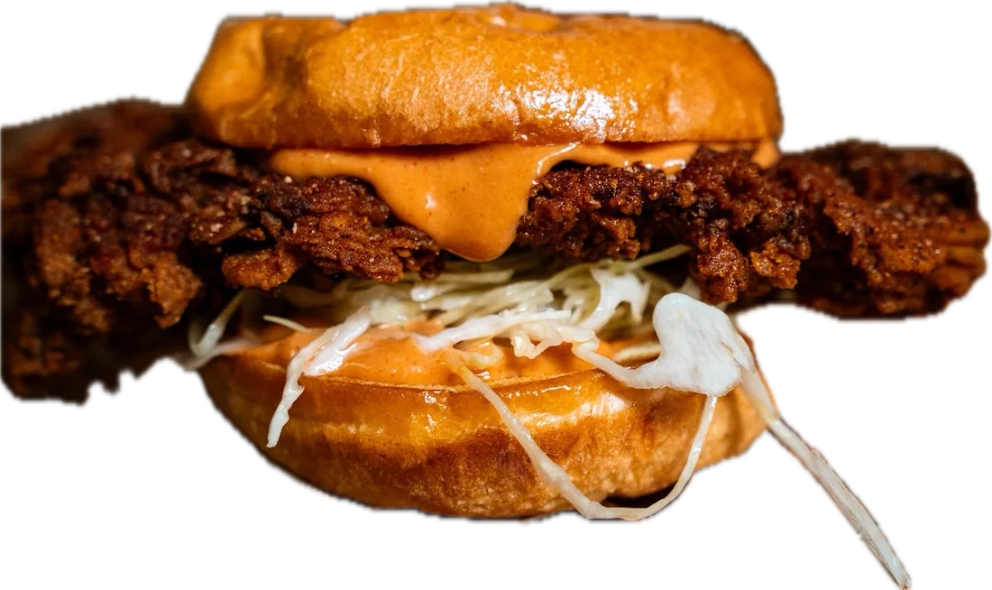 Il Crispy Chicken di Quasi Quasi: potato roll, sovraccoscia fritta korean-style, coleslaw e Q.Q. Maio